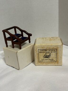 Concord Museum Miniature Wooden Bed Step miniature Brown Blue Seat for dollhouse
